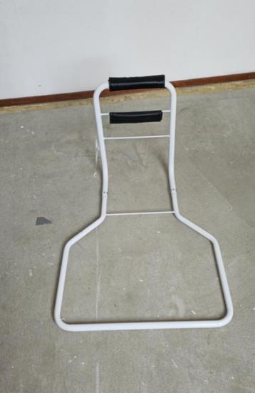 Bedbeugel voor onder het matras beschikbaar voor biedingen