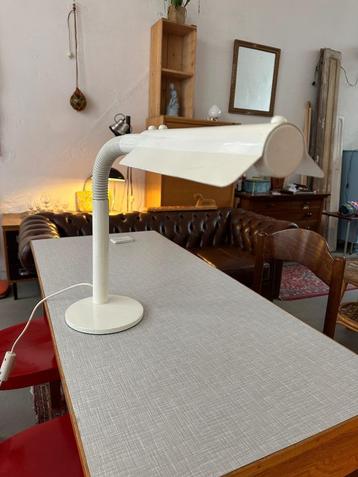 SALE: vintage design wit metalen Hala Zeist werklamp beschikbaar voor biedingen