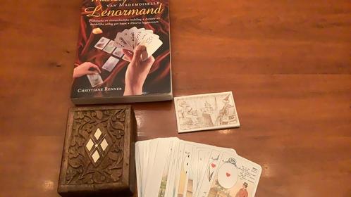 Werken met de waarzegkaarten van Mademoiselle Lenormand, Boeken, Esoterie en Spiritualiteit, Zo goed als nieuw, Verzenden