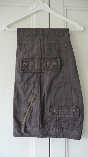 Broek Street One – 42 (D. Bruin ) beschikbaar voor biedingen
