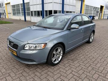 Volvo S40 2.0 Momentum 146PK 2e EIG XENON LEER TRHK NAP! beschikbaar voor biedingen