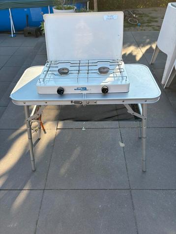 2 pit gaskookplaat camping+tafel beschikbaar voor biedingen