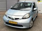 Toyota Aygo 1.0-12V +, Auto's, Toyota, Voorwielaandrijving, Stof, Gebruikt, Zwart