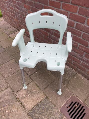 Etac douchestoel beschikbaar voor biedingen