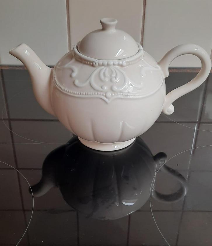 gezellige theepot in landelijke stijl - Countryfield, Huis en Inrichting, Keuken | Servies, Zo goed als nieuw, Overige typen, Overige stijlen