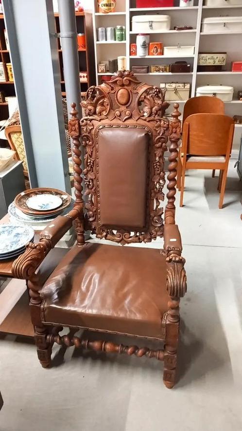 de stoel van Sinterklaas, prachtig stuk antiek met snijwerk, Antiek en Kunst, Antiek | Meubels | Stoelen en Banken, Ophalen
