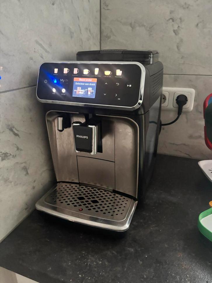 Philips Volautomaat Koffiemachine latte go 5400, Witgoed en Apparatuur, Koffiezetapparaten, Zo goed als nieuw, Koffiebonen, Koffiemachine