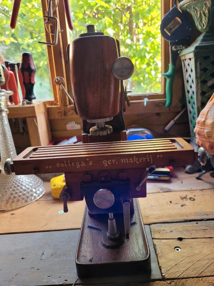Miniatuur Werkbank - 26cm Hoog, Antiek en Kunst, Antiek | Gereedschap en Instrumenten, Ophalen of Verzenden