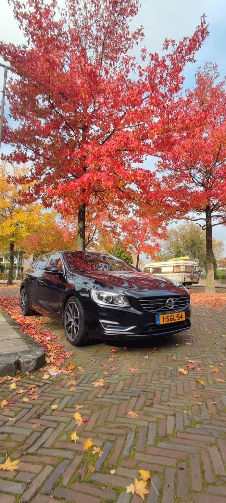 Mooie Volvo V60 Plugin Hybride 283PK, Auto's, Volvo, Particulier, 4x4, ABS, Achteruitrijcamera, Adaptieve lichten, Adaptive Cruise Control
