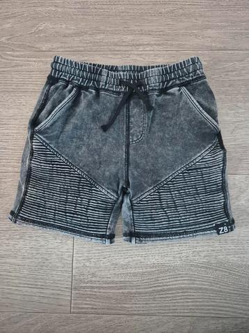Z8 pax korte broek short zwart mt 128

 beschikbaar voor biedingen