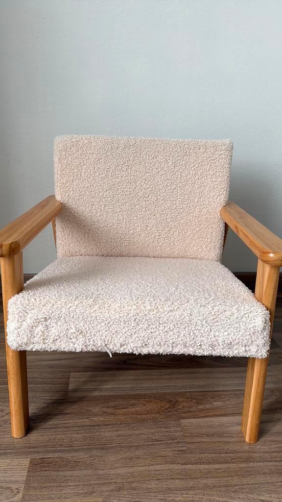 kinderfauteuil boucle wit, Huis en Inrichting, Fauteuils, Gebruikt, Hout, Minder dan 50 cm, Minder dan 75 cm, Ophalen