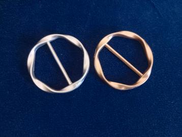 Ring voor sjaal of tshirt mat zilver en goud nieuw beschikbaar voor biedingen