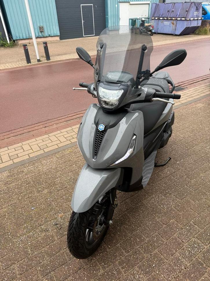 PIAGGIO BEVERLY 400 HPE, Motoren, Motoren | Piaggio, Particulier, Sport, 12 t/m 35 kW, 1 cilinder, Minimaal motorrijbewijs A2