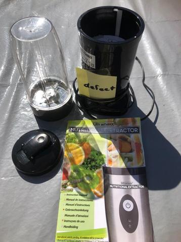 Beker + mes Blender Nitritional Extractor (motor defect) beschikbaar voor biedingen