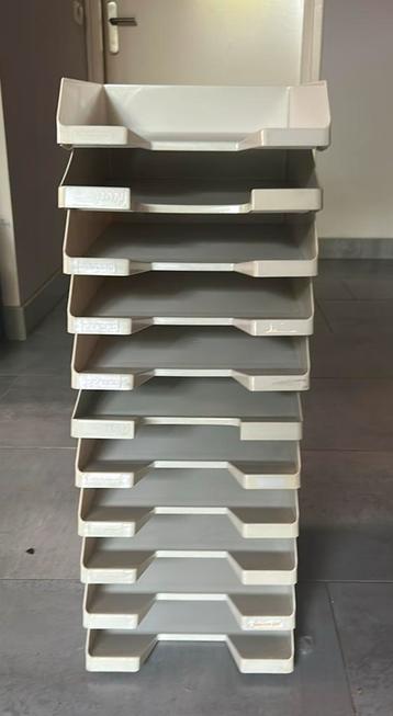 Post / archief /Opbergbakjes A4 formaat beschikbaar voor biedingen