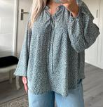 H&M blouse met pofmouwen en print wit met donkergroen/blauw, Kleding | Dames, Maat 38/40 (M), H&M, Wit, Ophalen of Verzenden