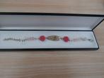 sierarmbandje-(fantasie) armbandje met sierroosjes- sluiting, Ophalen of Verzenden, Zo goed als nieuw, Overige materialen