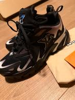 Lv louis sneakers trainers 39 nieuw valt als 40, Ophalen of Verzenden, Nieuw, Zwart