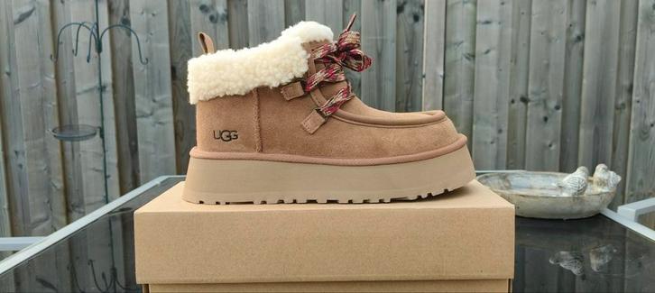 Uggs Funkarra Cabin Cuff - Chestnut, Kleding | Dames, Schoenen, Nieuw, Sneakers of Gympen, Bruin, Ophalen of Verzenden