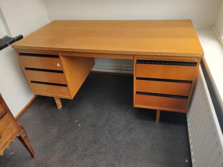 Vintage Eeka jaren '70 design bureau 150x75x76, Huis en Inrichting, Bureaus, Gebruikt, Ophalen