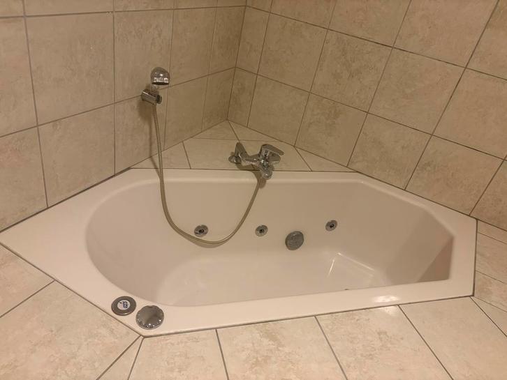 Gratis - Whirlpool, 2 Wastafels, toilet, Doe-het-zelf en Verbouw, Sanitair, Gebruikt, Overige typen, Ophalen