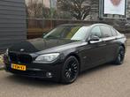BMW 2011 740i black on black, Auto's, Automaat, Parkeersensor, 109 €/maand, Zwart
