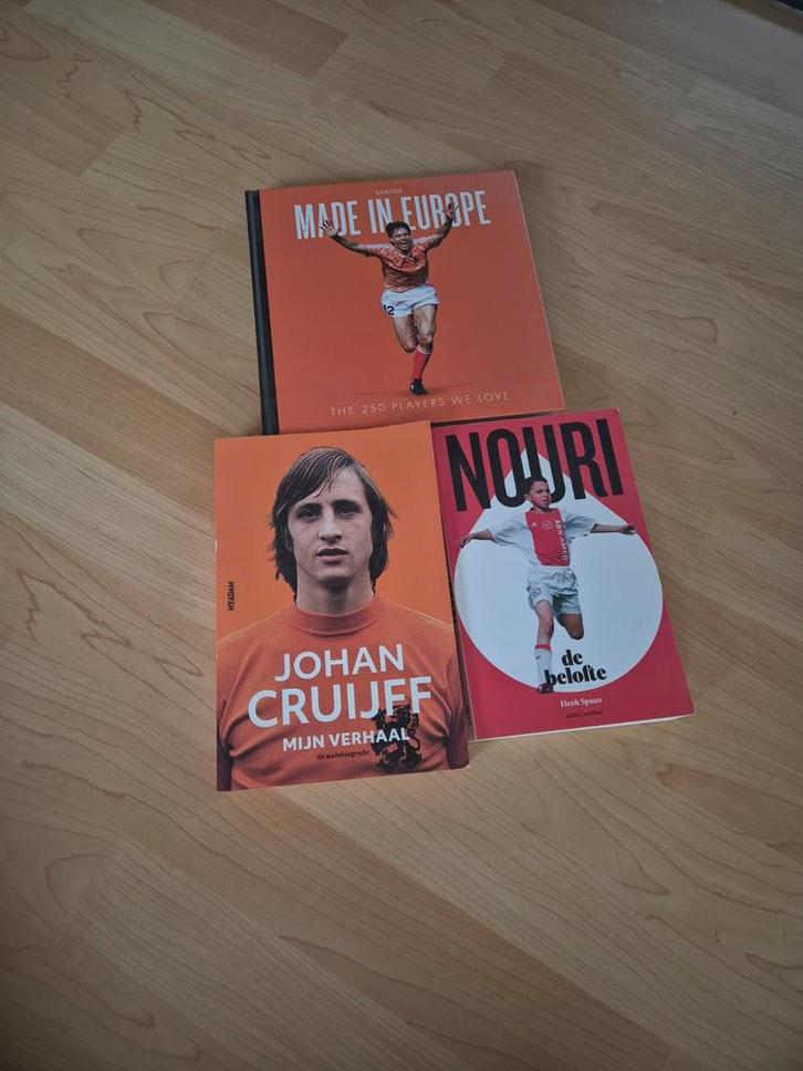3 voetbalboeken: Cruijff, Nouri, Made in Europe, Boeken, Sportboeken, Gelezen, Overige sporten, Ophalen of Verzenden