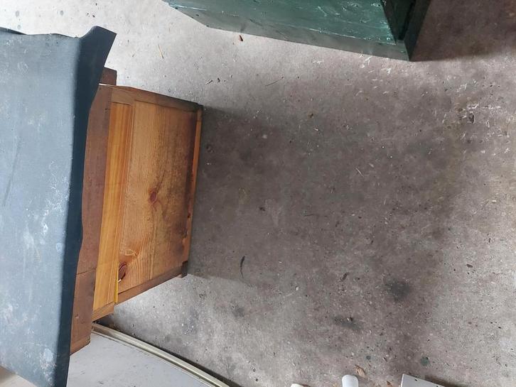 Te koop: 1x Bijenkast, spaarkast 65euro, Dieren en Toebehoren, Insecten en Spinnen, Bijen