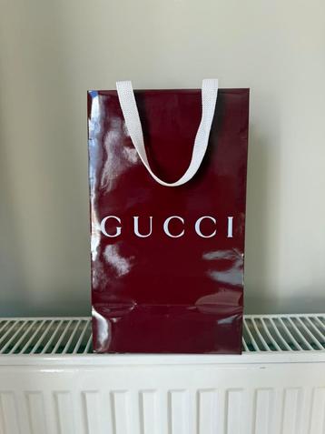 Gucci kartonnen tas nieuw! beschikbaar voor biedingen