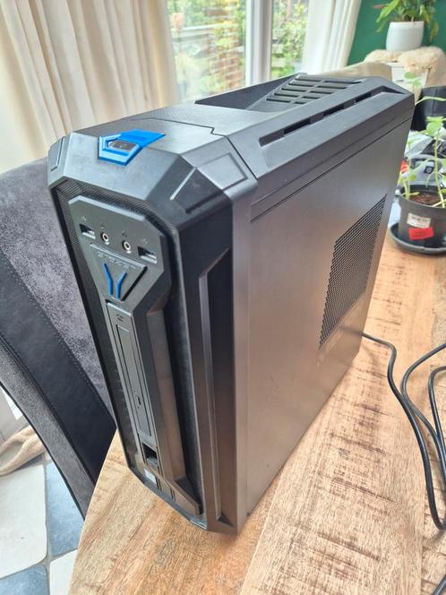 Medion ERAZER P66007 game pc, Computers en Software, Computerbehuizingen, Zo goed als nieuw, Ophalen