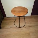 Houten bijzettafel met metalen frame, Huis en Inrichting, Ophalen, Minder dan 45 cm, Minder dan 55 cm, Rond