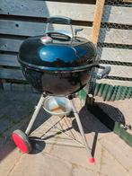 BBQ Weber kettle plus 47cm, Tuin en Terras, Houtskoolbarbecues, Ophalen, Zo goed als nieuw