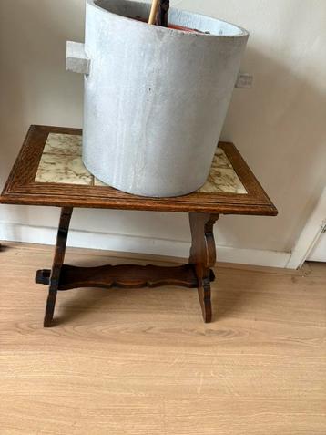 Beautiful vintage table - great condition  beschikbaar voor biedingen