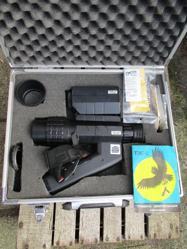 T3C-2 complete nachtkijker restlichtversterker set + koffer, Audio, Tv en Foto, Optische apparatuur | Verrekijkers, Ophalen of Verzenden