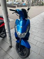 Peugeot kisbee rs brom, Fietsen en Brommers, Scooters | Peugeot, Ophalen, Overige modellen, Maximaal 45 km/u, Zo goed als nieuw