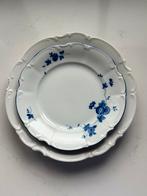 Gezocht: Hutschenreuther Sylvia wit & Macao Blue servies, Antiek en Kunst, Antiek | Servies los, Ophalen of Verzenden