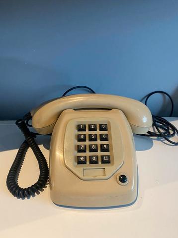 Vintage PTT drukknoppen/ toetsen T65 telefoon beschikbaar voor biedingen