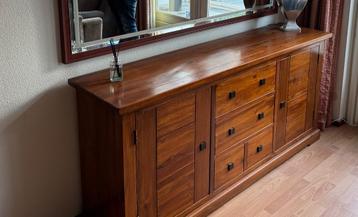 Complete set - eettafel dressoir tv meubel boekenkast etc beschikbaar voor biedingen