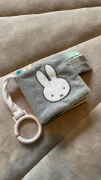 Nijntje Miffy knuffel boekje, Kinderen en Baby's, Speelgoed | Knuffels en Pluche, Ophalen of Verzenden