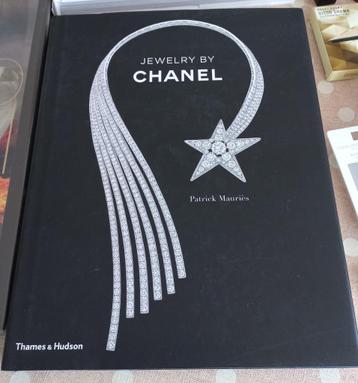 Jewelry by Chanel Boek van Patrick Mauriès