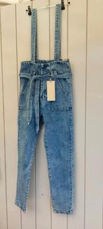 Nieuwe jeans tuinbroek Laulia maat S.
Met prijskaartje, Kleding | Dames, Blauw, Nieuw, Ophalen of Verzenden, Maat 36 (S)