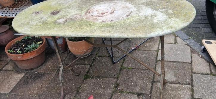 Charmante tuintafel met ovaal marmeren blad (brocante), Tuin en Terras, Tuinwanddecoratie, Gebruikt, Ophalen