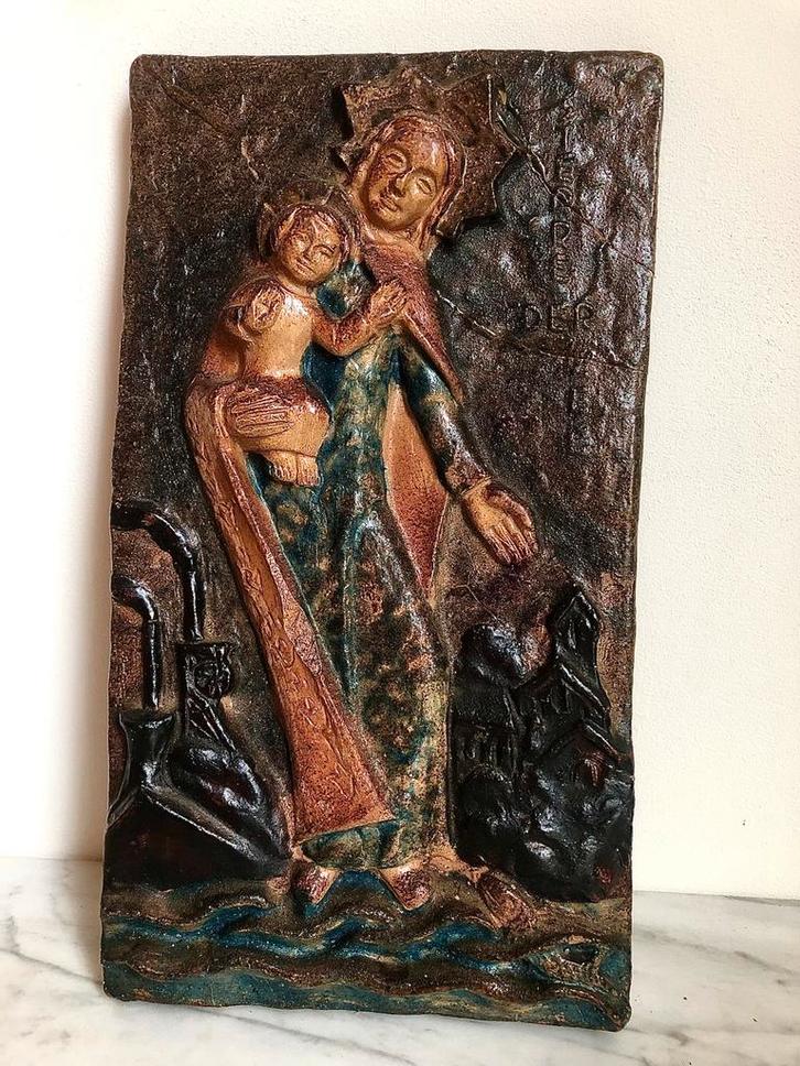 Antieke Religieuze Wandtegel 1943 Maria met Kind Reliëf Kera, Antiek en Kunst, Antiek | Keramiek en Aardewerk, Ophalen of Verzenden