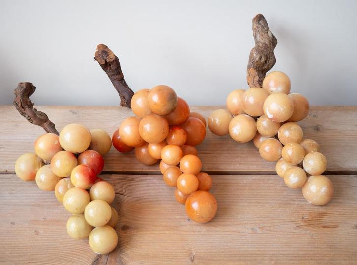 Drie XXL Albasten Druiventrossen, Antiek en Kunst, Curiosa en Brocante, Ophalen of Verzenden