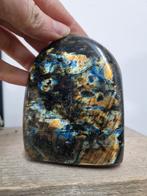 Sculptuur van labradoriet, Verzamelen, Mineralen en Fossielen, Ophalen of Verzenden, Mineraal