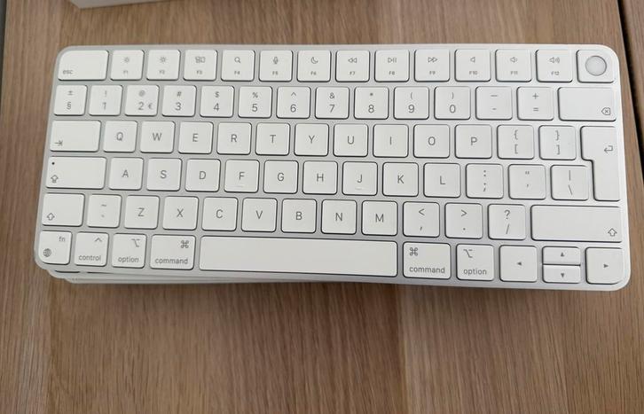 Apple Magic Keyboard met Touch ID A2449, Computers en Software, Toetsenborden, Zo goed als nieuw, Ophalen of Verzenden