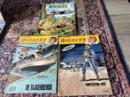 Biggles. 1 Hardcover en 2 Oude Softcovers.  Zie de foto's vo, Boeken, Meerdere stripboeken, Ophalen of Verzenden, Gelezen