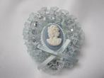 Broche camee met blauw kanten randje., Verzenden, Zo goed als nieuw, Blauw, Overige materialen