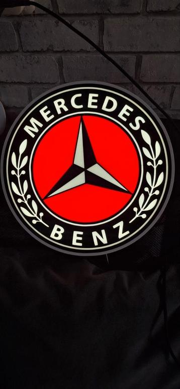 Mercedes benz lightbox  beschikbaar voor biedingen