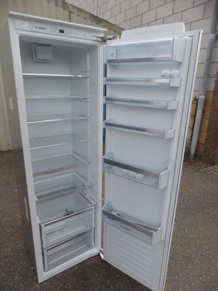 BOSCH KIR81AF30 koelkast A++ inbouw 177 h deur op deur, Witgoed en Apparatuur, Koelkasten en IJskasten, Zo goed als nieuw, Zonder vriesvak